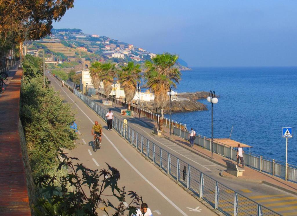 Casa Vacanza Rossella Sanremo Exterior foto